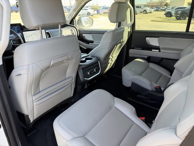 Certified 2025 Ford Expedition Active image 24