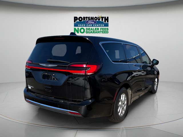 Used 2024 Chrysler Pacifica Touring-L FWD image 28