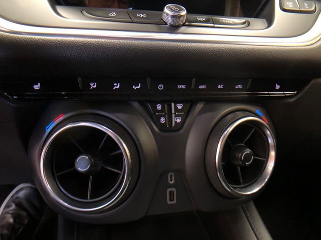 Used 2020 Chevrolet Blazer LT FWD image 17