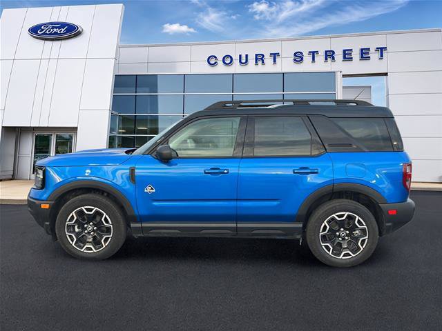 Certified 2025 Ford Bronco Sport Outer Banks w/ Outer Banks Tech Package+ AWD/4WD image 8