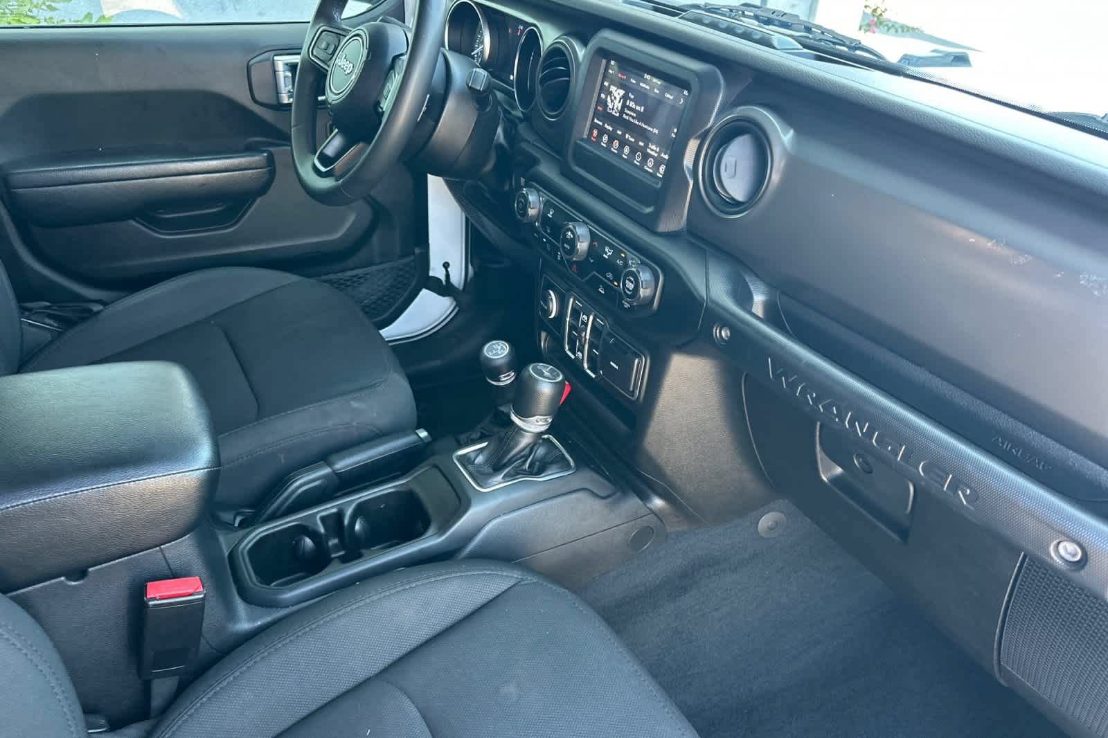 Used 2023 Jeep Wrangler Unlimited AWD/4WD image 17