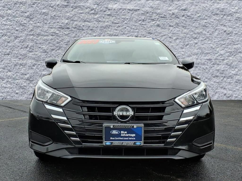 Used 2023 Nissan Versa SV image 8