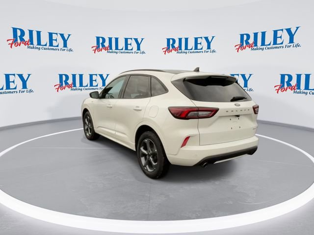 Certified 2024 Ford Escape ST-Line w/ Tech Pack #1 image 4