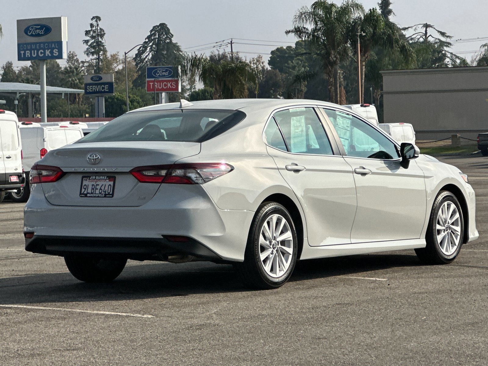 Used 2024 Toyota Camry LE image 5