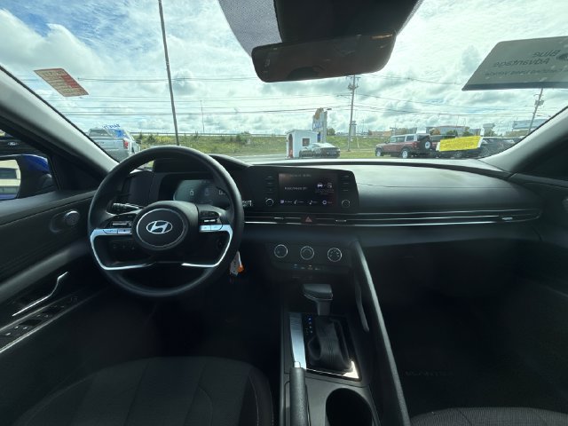 Used 2024 Hyundai Elantra SE FWD image 20