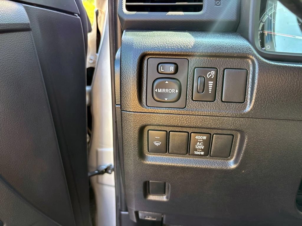 Used 2018 Toyota 4Runner SR5 Premium AWD/4WD image 16