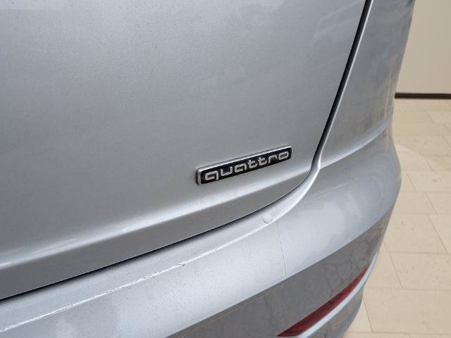 Used 2022 Audi Q8 Premium Plus AWD/4WD image 36