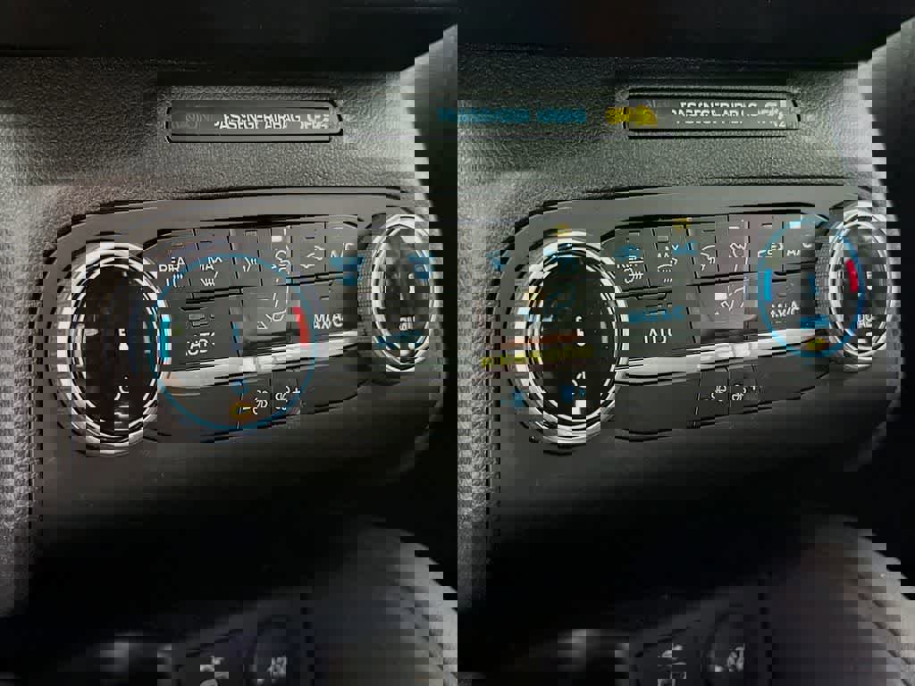 Certified 2025 Ford Escape ST-Line image 21