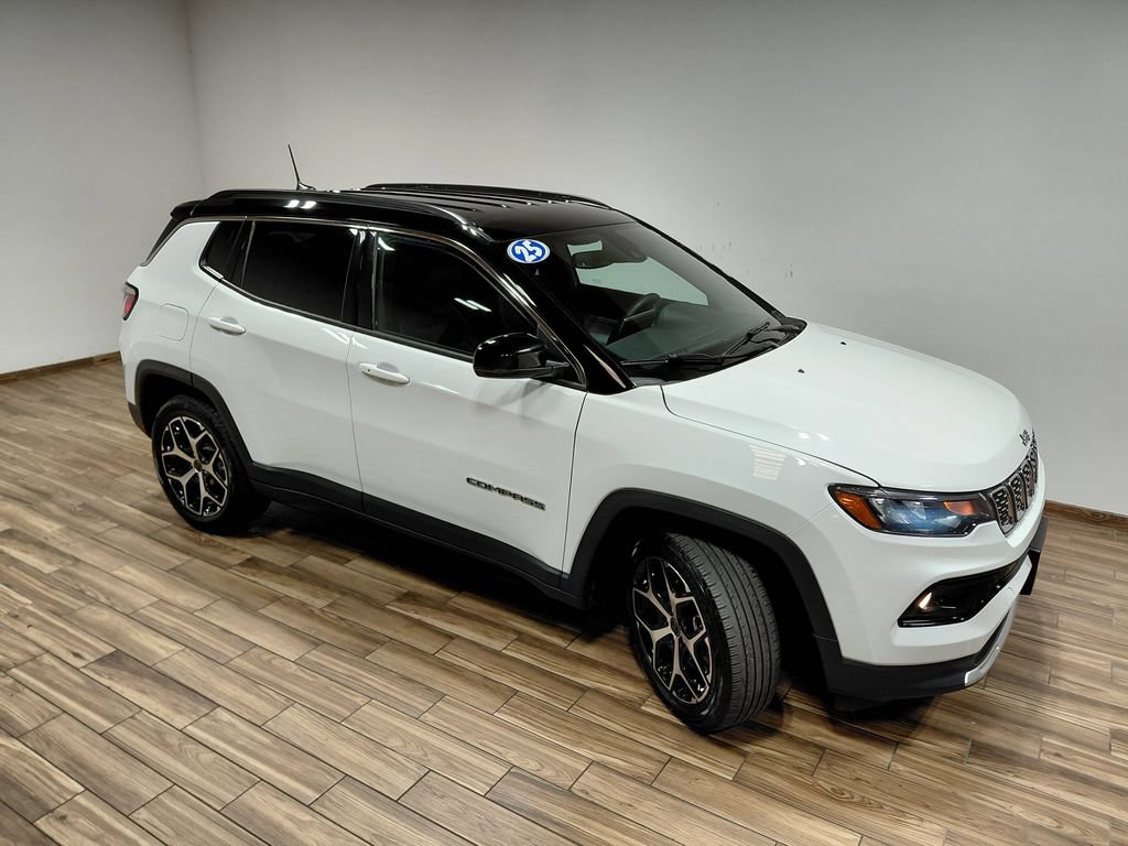 Used 2025 Jeep Compass Limited AWD/4WD image 14