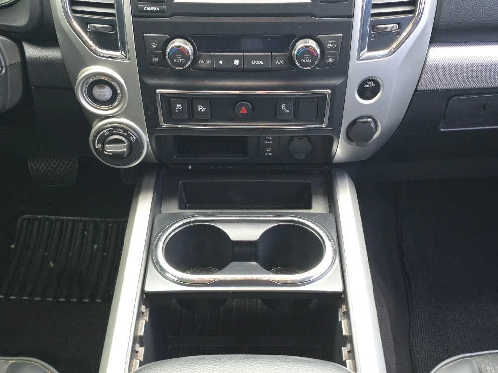 Used 2018 Nissan Titan PRO-4X image 13