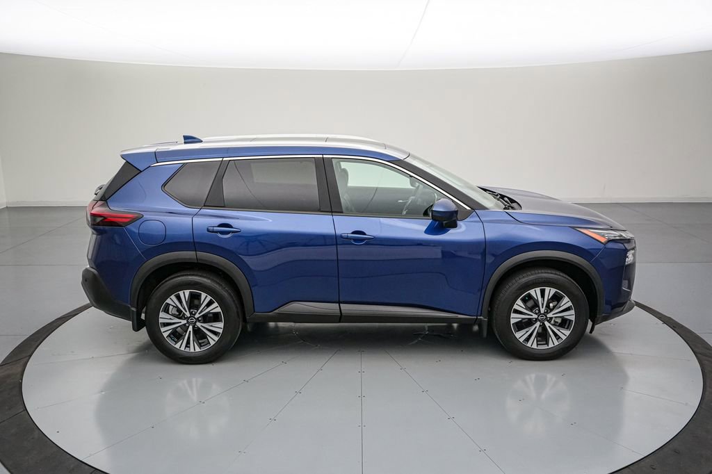 Used 2023 Nissan Rogue SV w/ SV Premium B Package AWD/4WD image 3