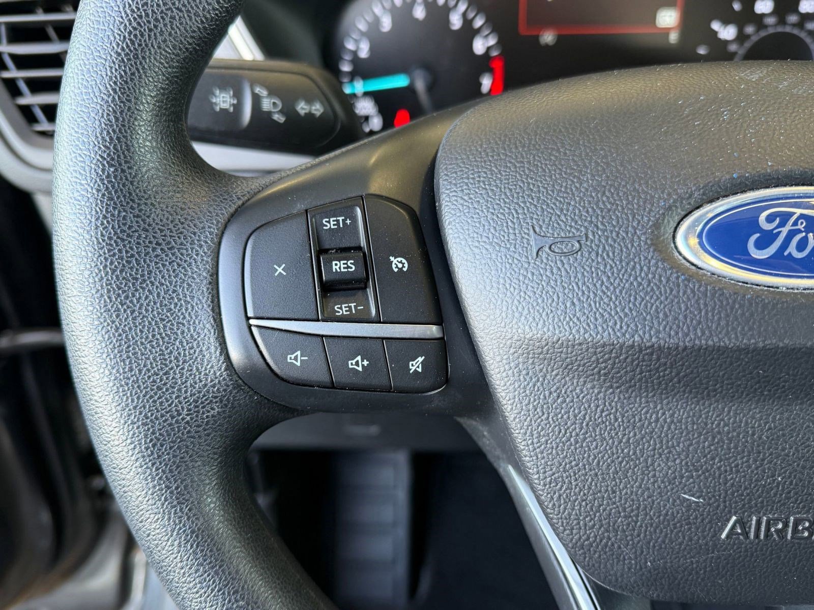 Certified 2020 Ford Escape SE image 17