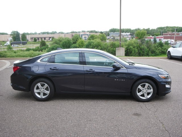 Used 2022 Chevrolet Malibu LS w/ Driver Confidence Package II FWD image 4