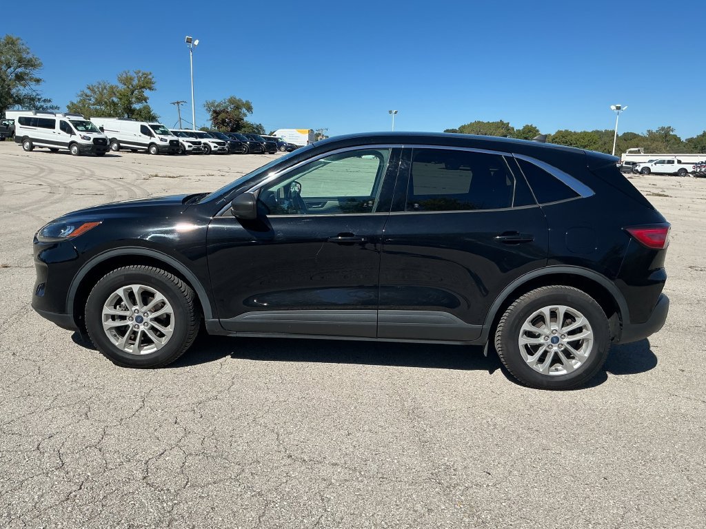 Certified 2022 Ford Escape SE AWD/4WD image 2