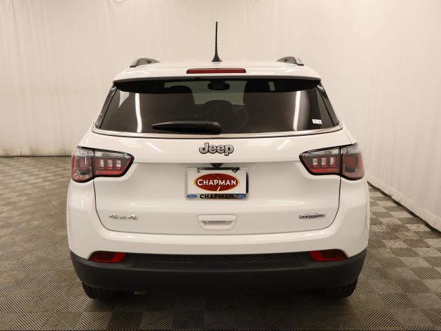 Used 2025 Jeep Compass Latitude image 36