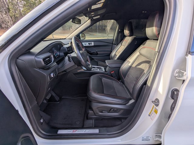 Certified 2022 Ford Explorer ST-Line w/ Class IV Trailer Tow Package image 17