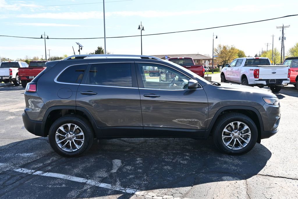 Used 2019 Jeep Cherokee Latitude Plus w/ Comfort/Convenience Group AWD/4WD image 8