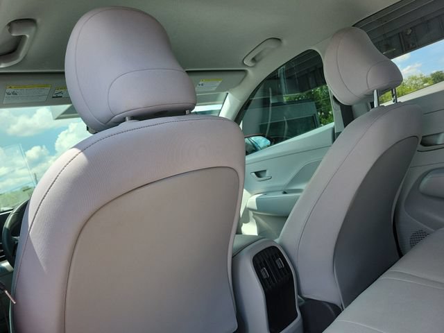 Used 2024 Hyundai Kona SEL FWD image 11