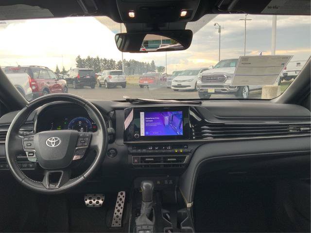 Used 2025 Toyota Camry SE w/ Convenience Package FWD image 15