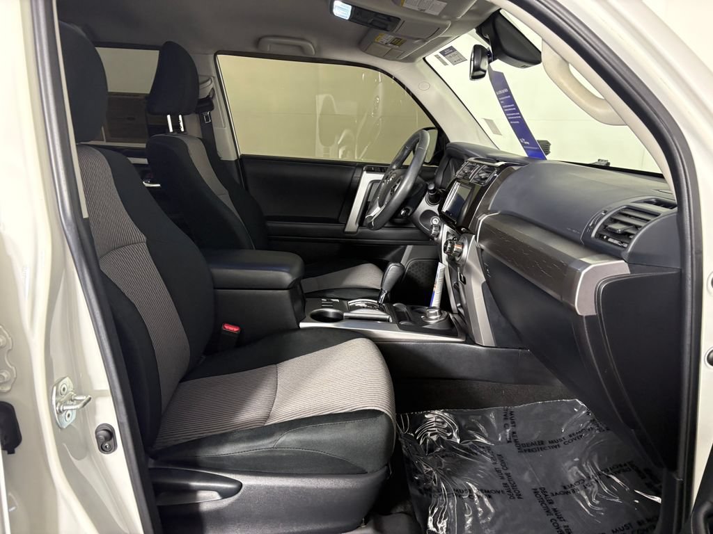 Used 2020 Toyota 4Runner 4WD image 33