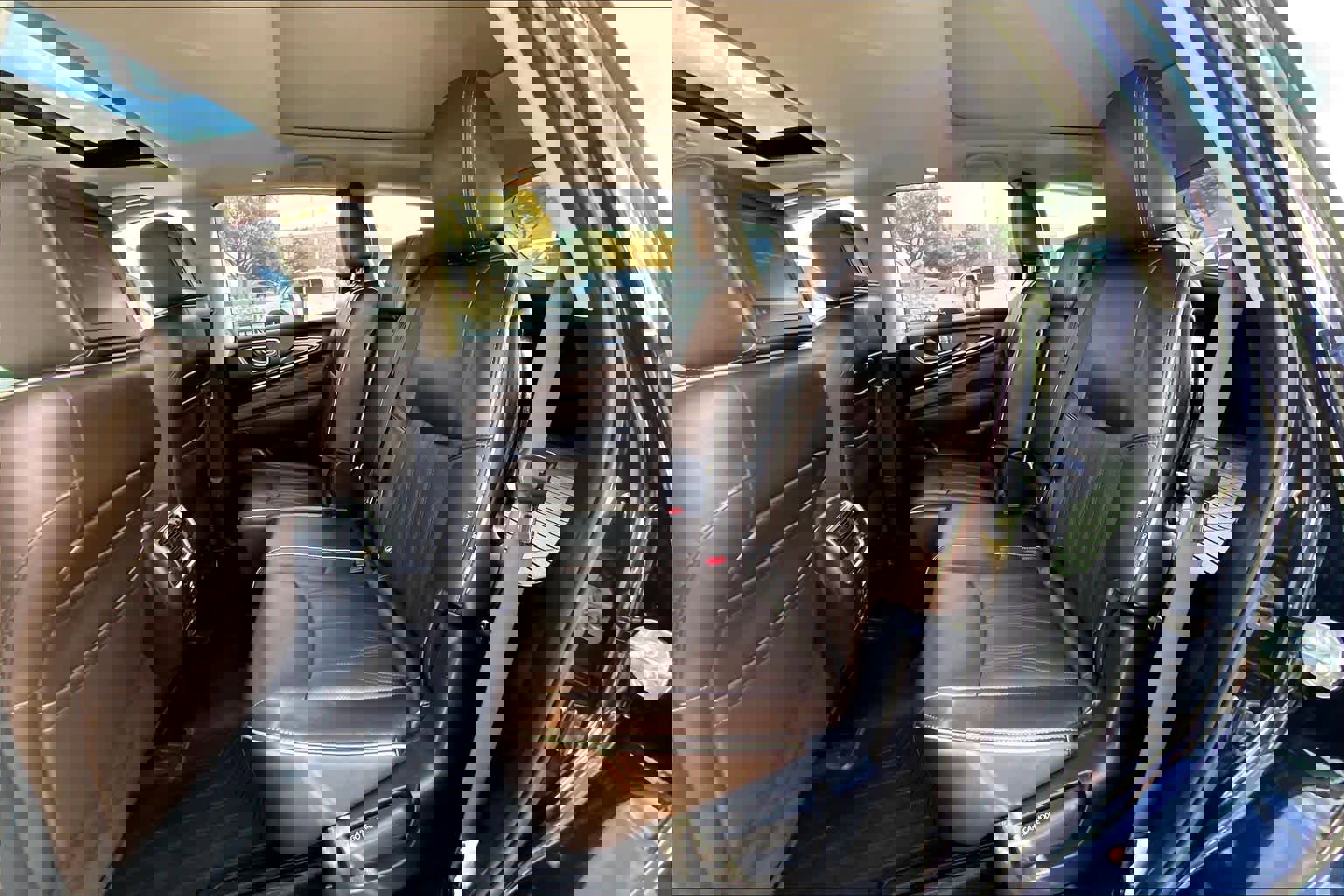 Used 2019 INFINITI QX60 Luxe w/ Sensory Package image 18