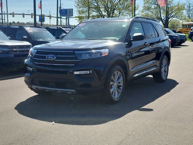 Certified 2023 Ford Explorer XLT w/ Equipment Group 202A image 2