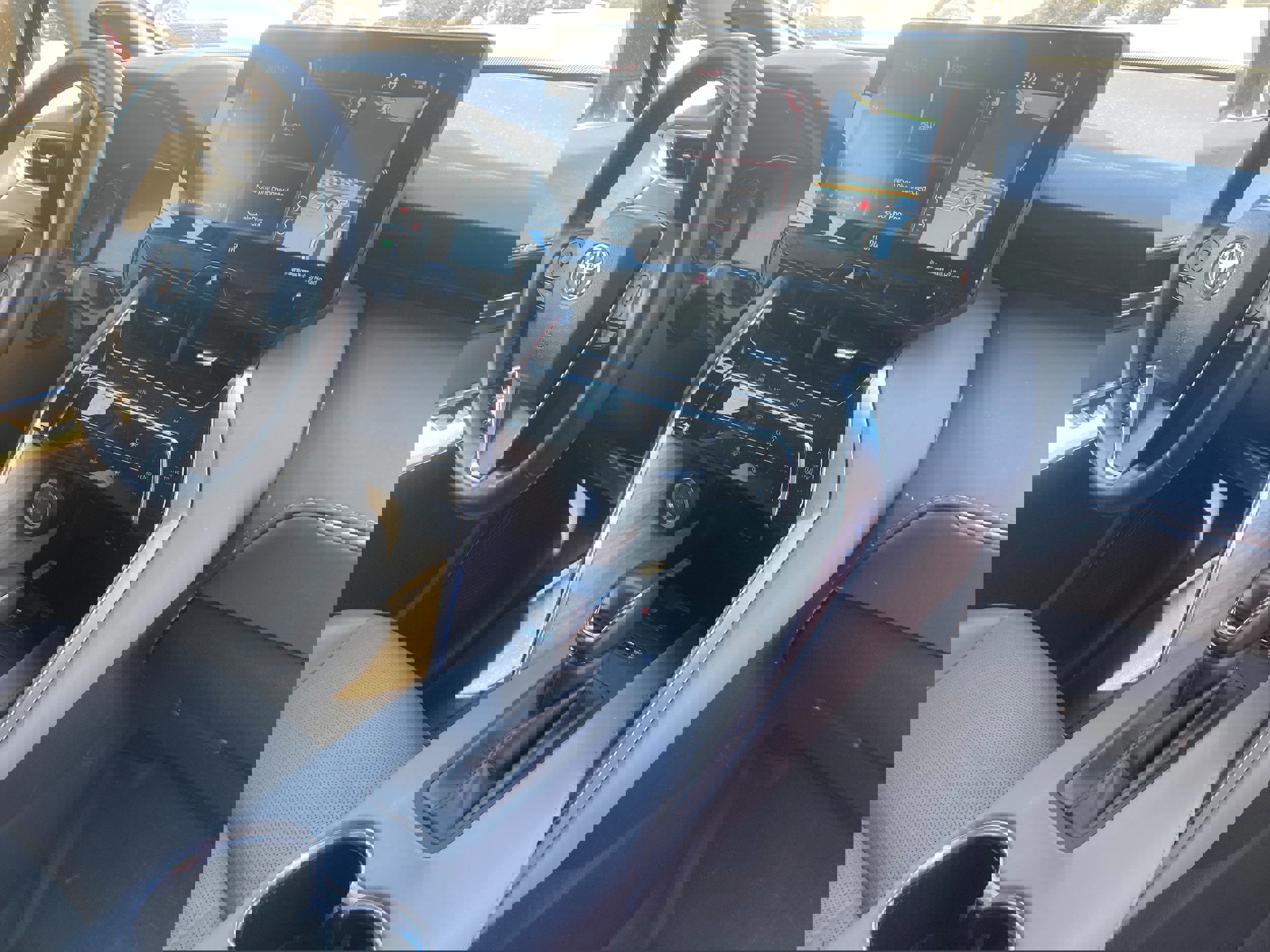 Used 2021 Toyota Venza XLE w/ Softex Package image 15