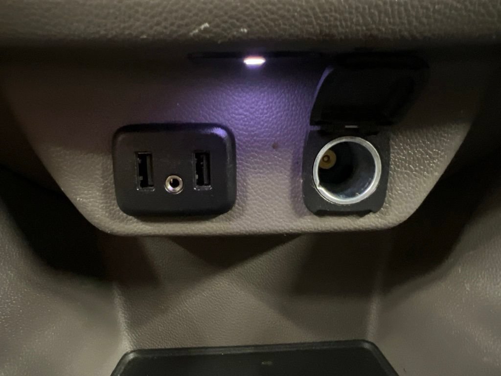 Used 2018 Chevrolet Traverse LT FWD image 19
