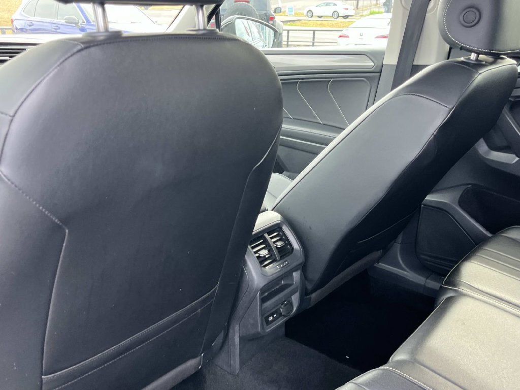 Used 2024 Volkswagen Tiguan SE AWD/4WD image 22