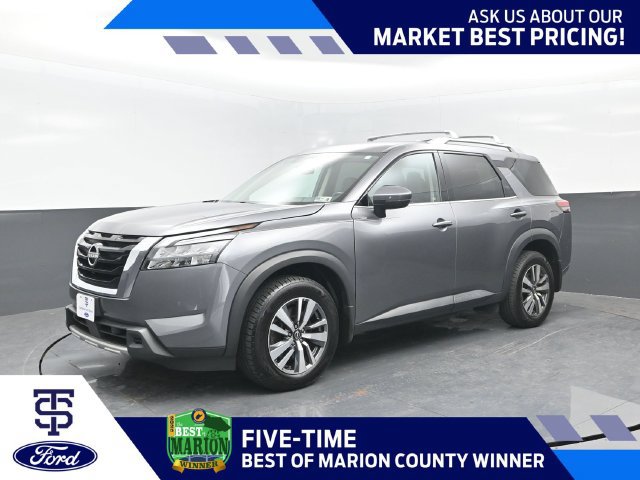 Used 2025 Nissan Pathfinder SL AWD/4WD image 1