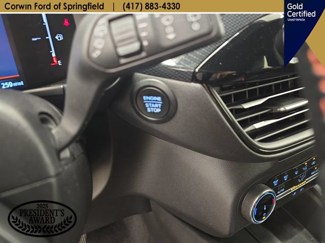 Certified 2025 Ford Escape ST-Line AWD/4WD image 27