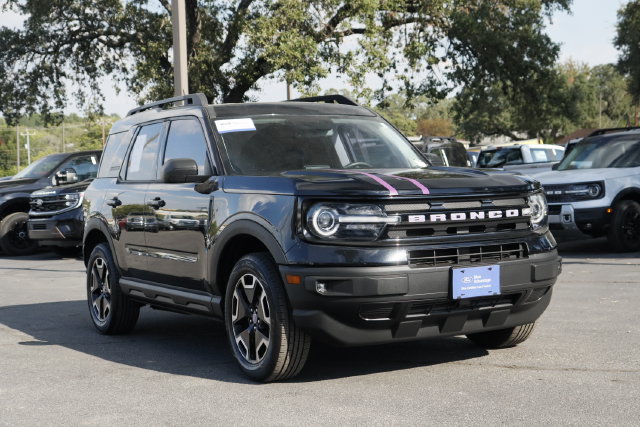 Certified 2022 Ford Bronco Sport Outer Banks AWD/4WD image 7