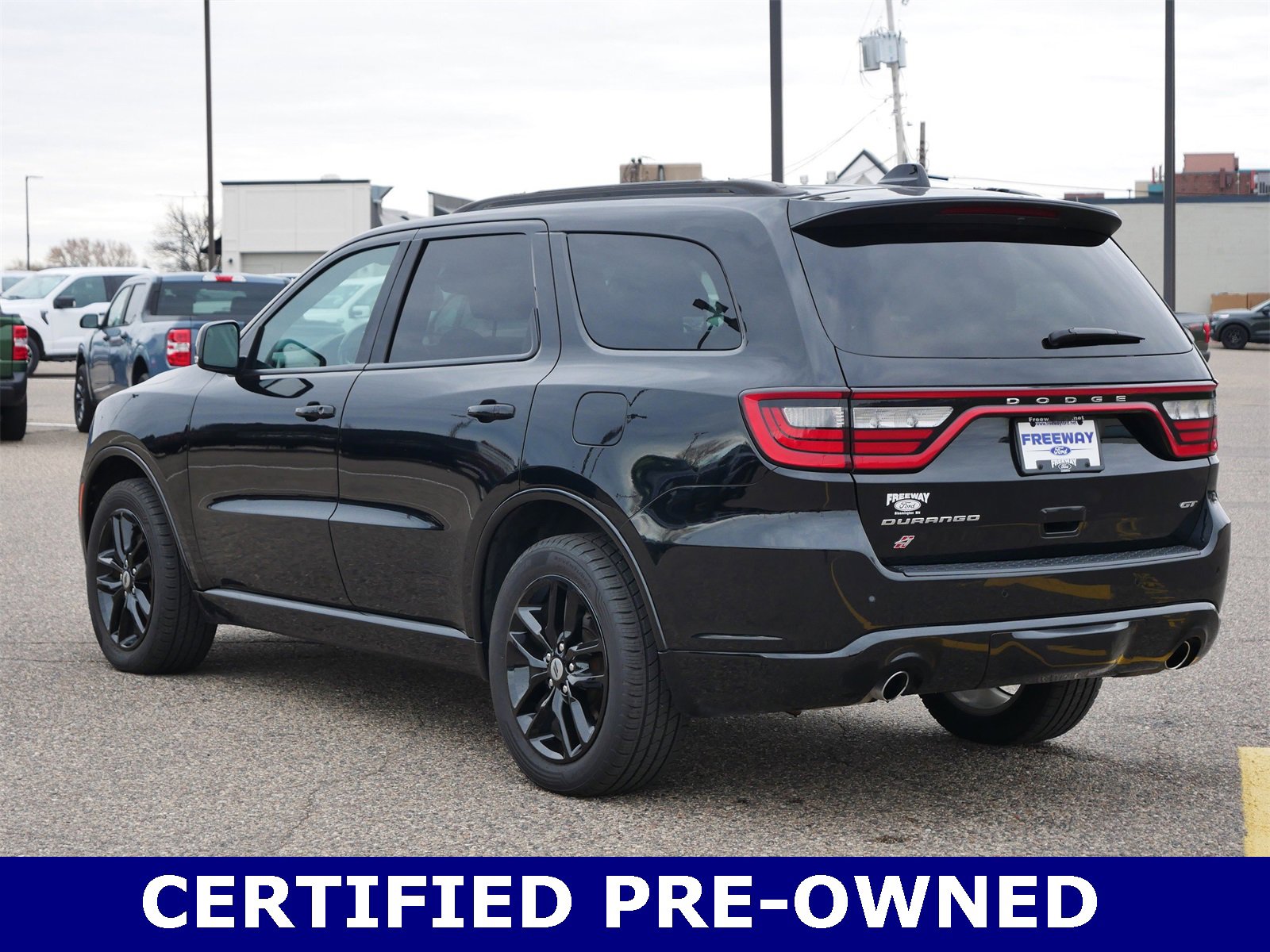 Used 2023 Dodge Durango GT image 3