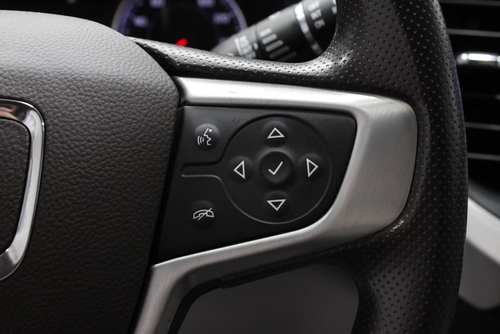 Used 2023 GMC Acadia SLE w/ Driver Convenience Package FWD image 30