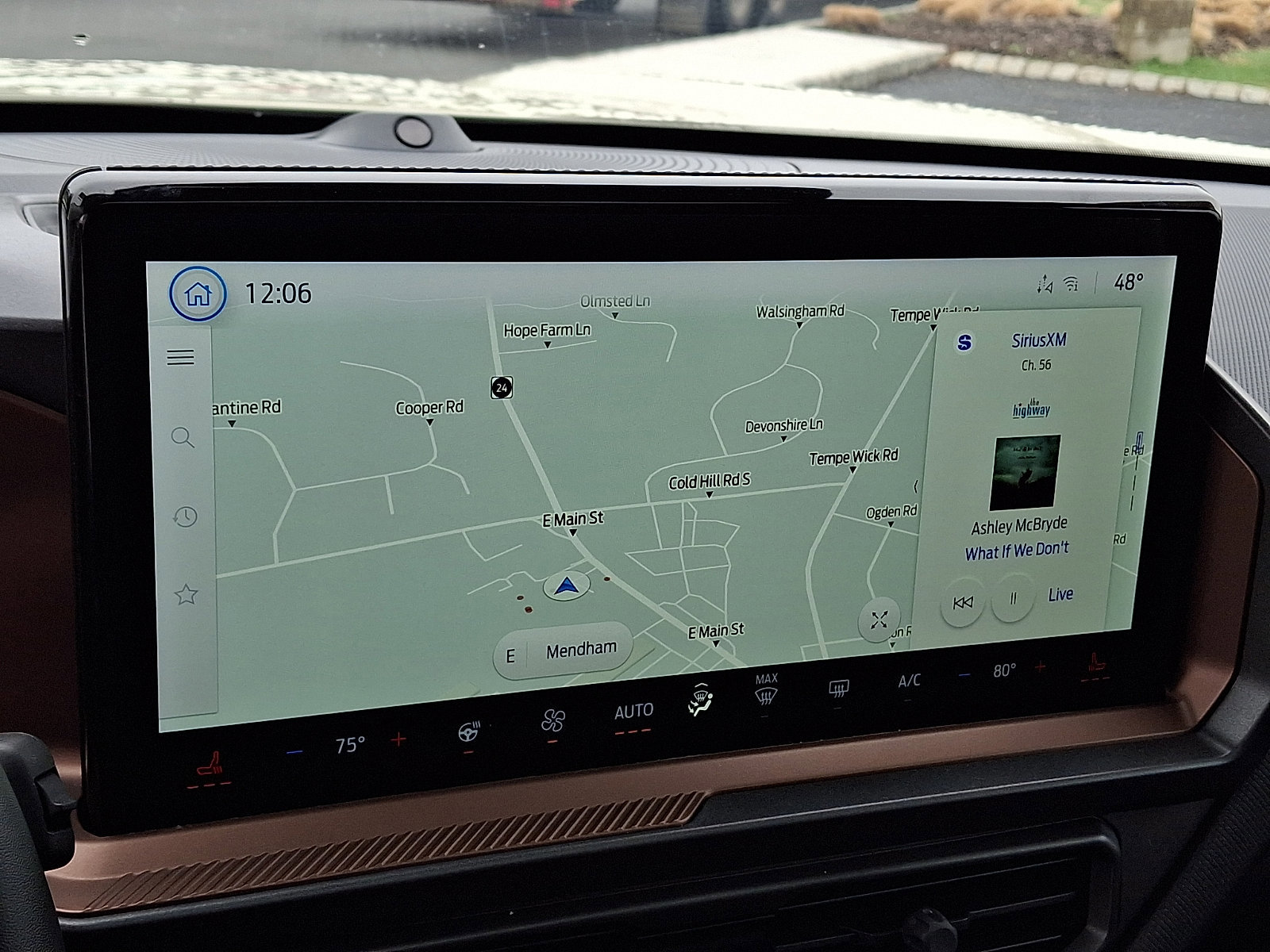 Certified 2025 Ford Bronco Sport Outer Banks w/ Outer Banks Tech Package+ AWD/4WD image 17