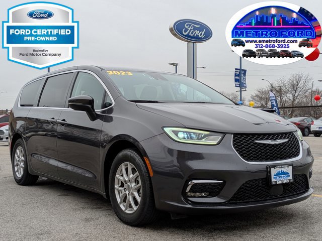 Used 2023 Chrysler Pacifica Touring-L
