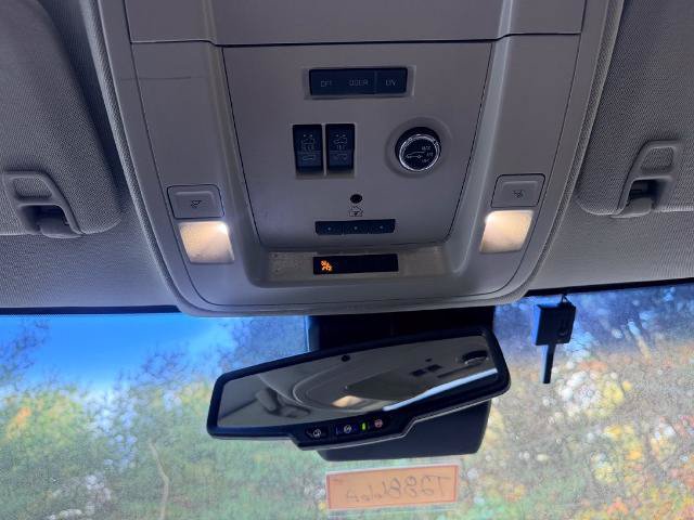 Used 2017 Chevrolet Suburban Premier AWD/4WD image 24