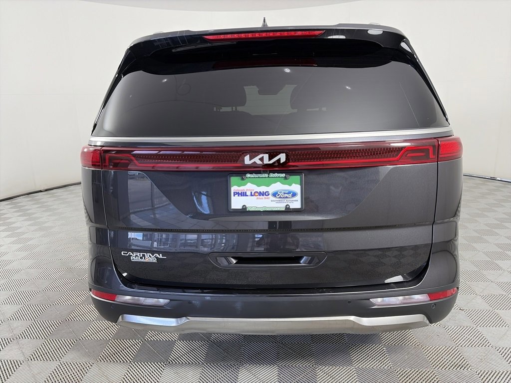 Used 2024 Kia Carnival SX Prestige image 4