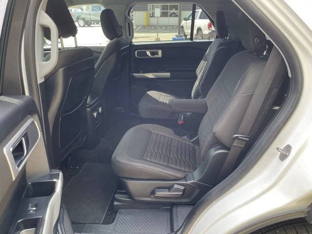 Certified 2020 Ford Explorer XLT w/ Comfort Package AWD/4WD image 31