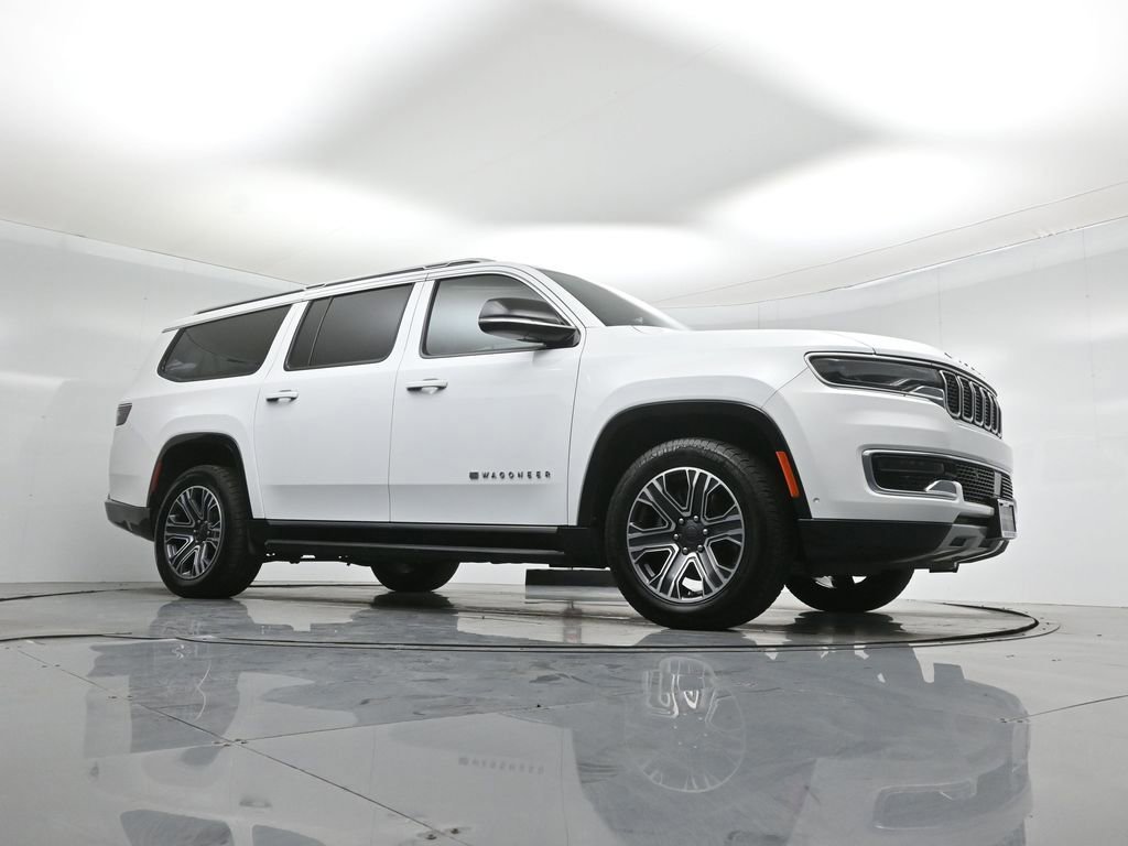 Used 2024 Jeep Wagoneer L Series II image 2