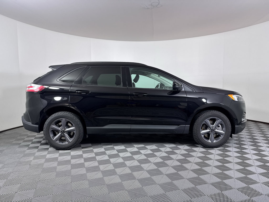 Certified 2024 Ford Edge SEL w/ Sport Appearance Package AWD/4WD image 13