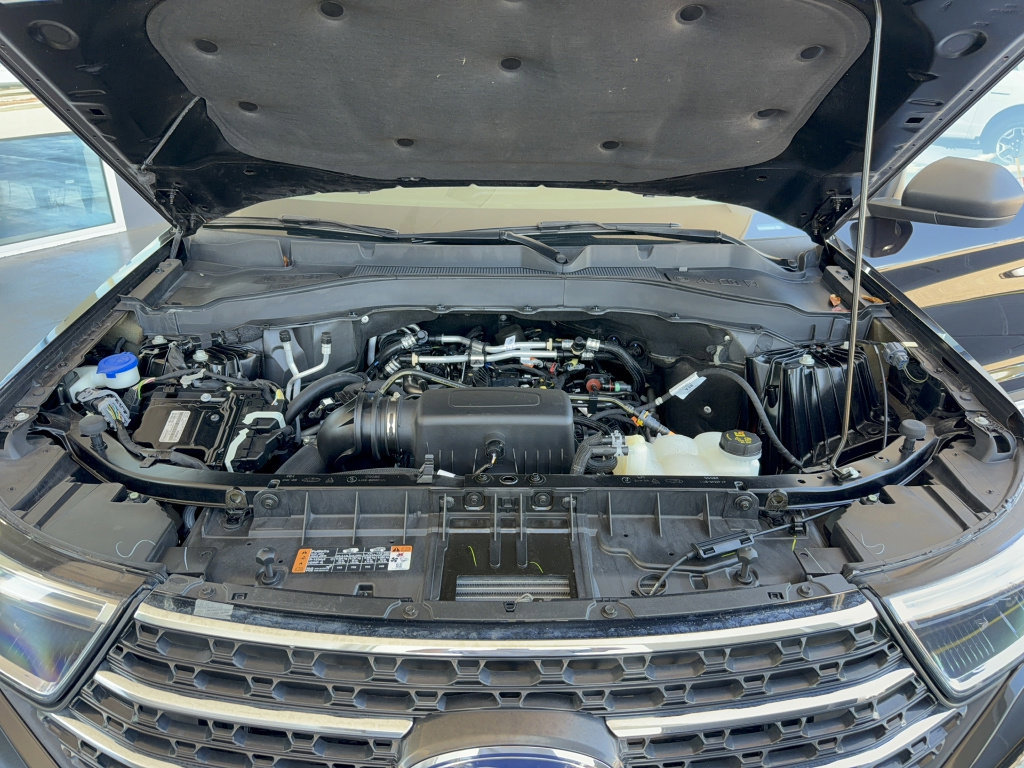 Certified 2022 Ford Explorer XLT w/ Equipment Group 202A RWD image 37