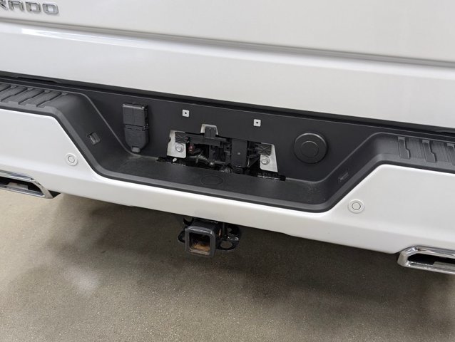 Used 2022 Chevrolet Silverado 1500 High Country w/ High Country Premium Package AWD/4WD image 27