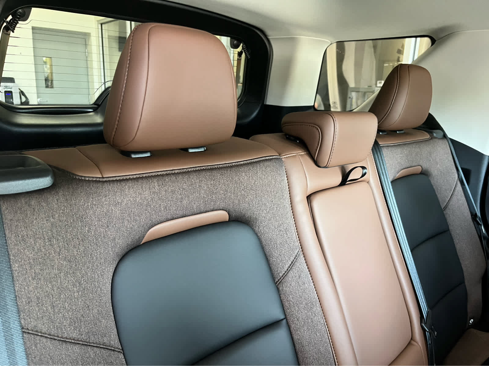 Certified 2025 Ford Bronco Sport Outer Banks w/ Outer Banks Tech Package+ AWD/4WD image 38