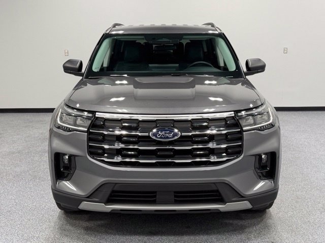 Certified 2026 Ford Explorer Active w/ Active Comfort Package RWD image 4