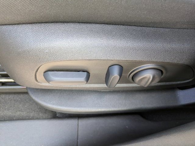 Used 2023 Chevrolet Equinox LT image 20