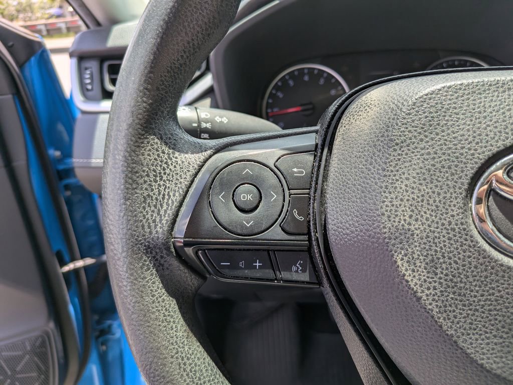 Used 2019 Toyota RAV4 LE FWD image 26