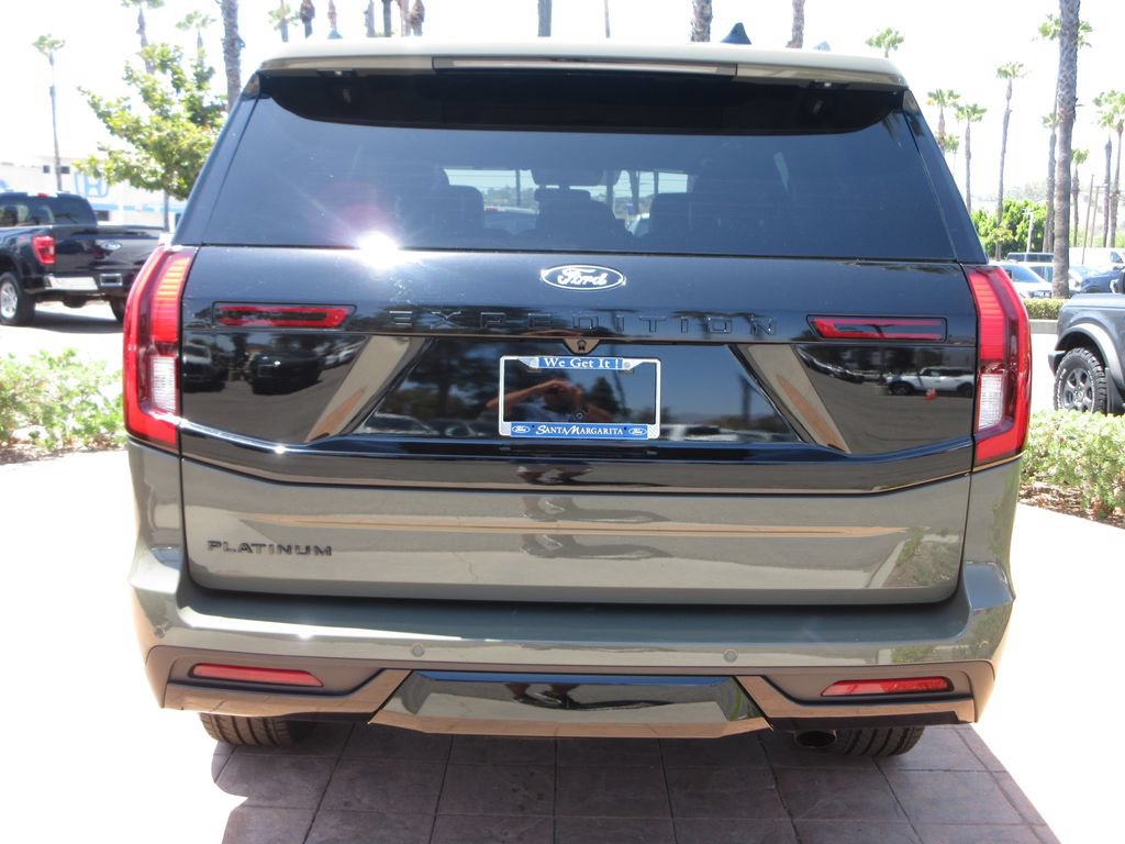 Certified 2025 Ford Expedition Platinum w/ Stealth Performance Package AWD/4WD image 3