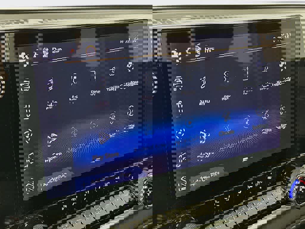 Used 2023 Chevrolet Colorado LT w/ LT Convenience Package II image 17