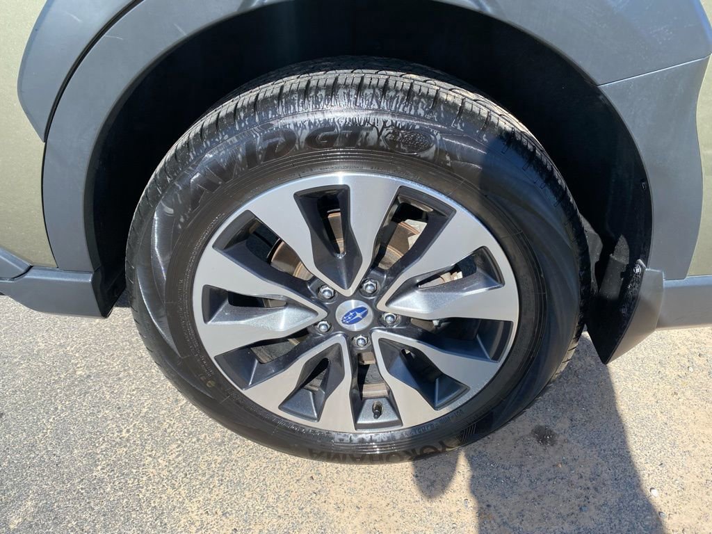 Used 2025 Subaru Outback Touring XT image 31